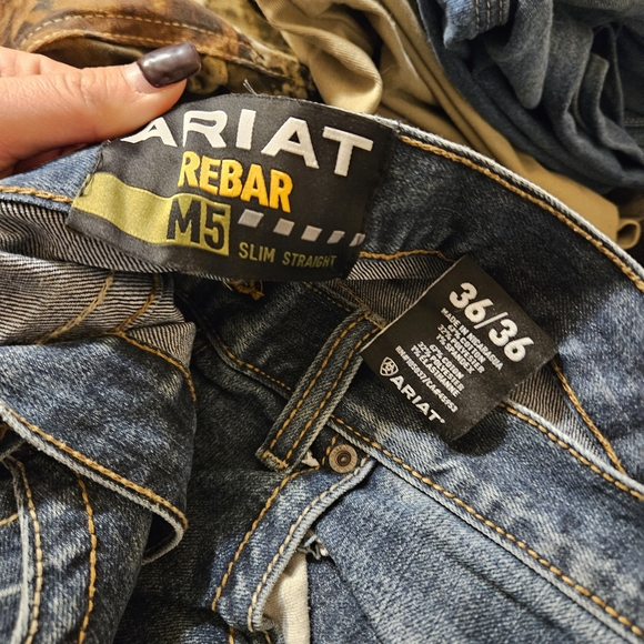 Ariat Dark Blue Mens Jeans - Picture 2 of 2